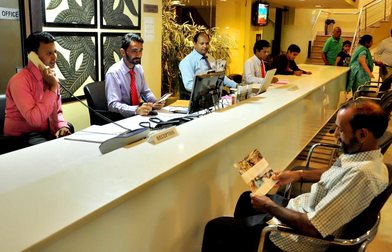 Hotel Unite Pathankot Ngoại thất bức ảnh